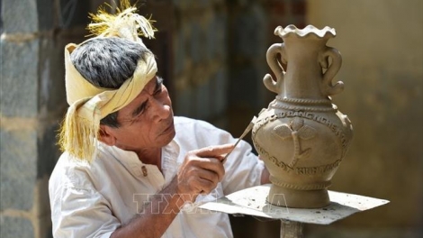 “Nghệ thuật bhrợ k’ool âng ma nưih Chăm” bơơn UNESCO đơơng t’moot ooy c’bhuh zư lêy hân đơơh