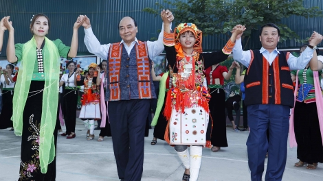 Khua lăn čar nao hlăm hruê knăm bi mguôp djuê ana ti Lai Châu 