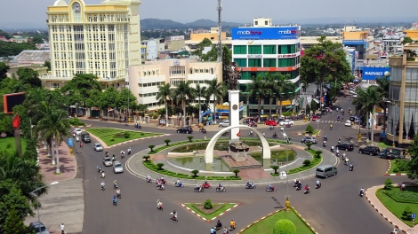 Hơdră pha ra pioh pơjing pran hrưn đĭ hăng pơtrut pơđĭ kyar kơ plơi prong Buôn Ma Thuột