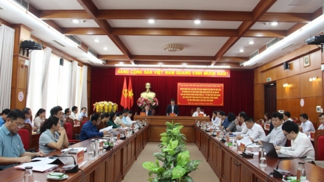 Khua git gai wai lăng pơ ala mơnuih ƀôn sang dêh čar Vương Đình Huệ pơhmư̆ mông Bơkơtuai tuh pơplai – sĭ mơdrô Việt Nam – Philippines 