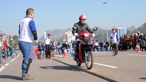 Rak tơniăn troăng prôk kơpong kong ngo