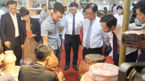 Mđĭ hĭn klei doh mơ̆ng dŭm ƀuôn bruă 