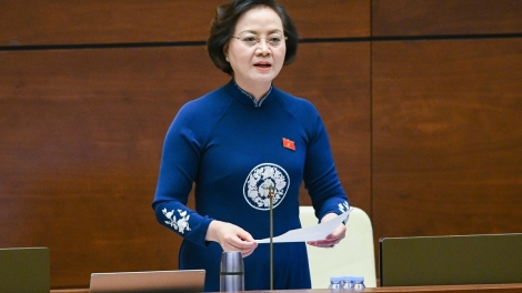 Hrơi anai Khua pơ ala mơnuih ƀon sang dêh čar tơña Khua dêh čar hăng 2 čô Khua ding jum 