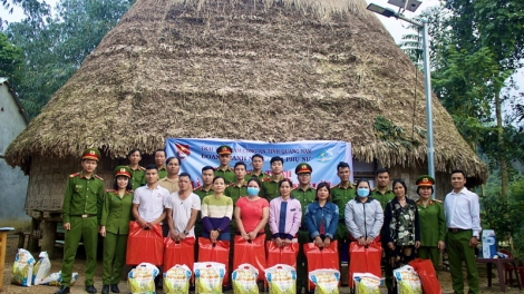 Tệêm ngăn “C’lâng bh’rợ ca noong k’tiếc” đhị Quảng Nam