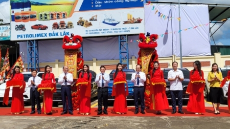 Ntơm leo lăp dŏng trạm sạc ndeh điện bôk năp ta Dak Lak