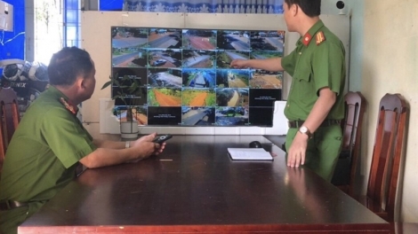 Iŏk đei jơnei hơ iă đơ̆ng trong jang camera vei lăng sơđơ̆ng tơring atăih yăih Đắk Glong