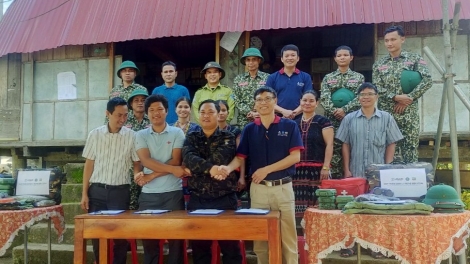 Pazao đoọng pr’đươi pr’dua zooi lêy cha mêết zư crâng ha đhanuôr k’coong ch’ngai