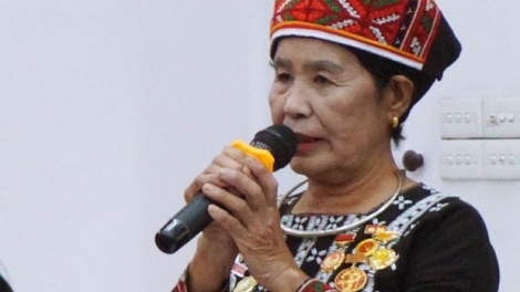 Lum măt nghệ nhân vêy bâc râu chroi đoọng ha bh’rợ zư đơc lâng pa dưr văn hóa acoon coh