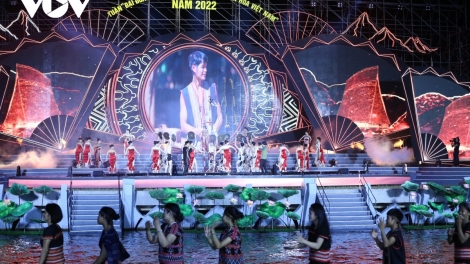 Tơợp bhrợ apêê Đại đoàn kết pazêng đhanuôr -C’kir văn hóa Việt Nam