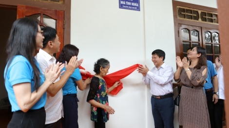 Khối thi đua II- Công đoàn Viên chức Việt Nam đoọng đong liêm loom đhị Quảng Trị