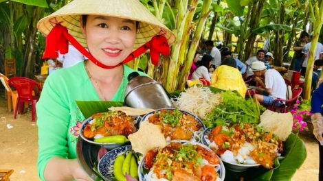 Quảng Nam bhrợ pa dưr bha ar k’đươi xay moon ch’na Mỳ Quảng moot ooy C’bhuh Ckir văn hóa phi vật thể k’tiêc k’ruung