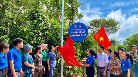 Mom ndăm Dak Nông mpoh ang trong ƀon