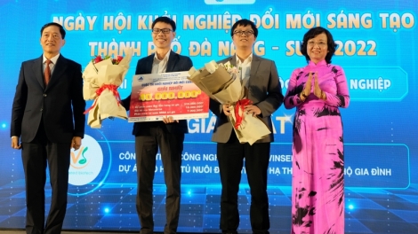 T’ngay bhiệc bhan tơợp bhrợ cha tr’xăl t’mêê ta béch g’lăng Đà Nẵng- SURF 2022