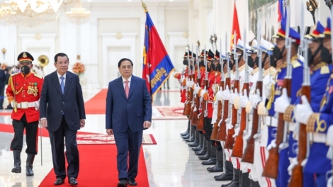 Thủ tướng tước Thủ đô Phnom Penh, năc tơợp g’luh lướt lum lêy bha lâng Campuchia