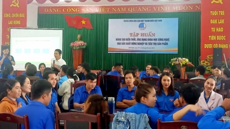 Mơhnhôk khu droh rơtăm thôn pơlê tăng cheăng pêi