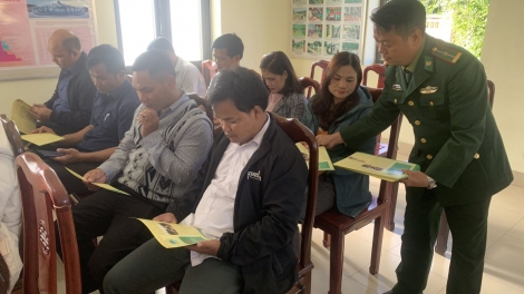 Thừa Thiên Huế: Pa choom đoọng Luật Biên phòng Việt Nam ha cán bộ apêê chr’val k’noong k’tiêc