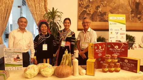 Trong 'lơ̆ng ăn tơpôl – Bơngai hơdruh tơring groi kông iung pơm jang đơ̆ng tơdrong pran kơ tơring kơdih