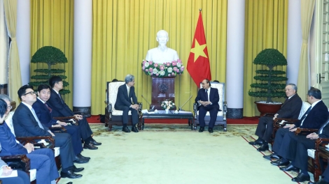 Khua mir sir ơi Nguyễn Xuân Phúc tŭ jum Khua ding jum wai lăng sang phat kơđi Hàn Quốc