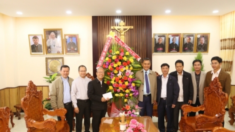 Dak Lak: Khua mua tơring čar hyu bơni hơ-ơč hrơi Noel kơ ƀing đăo Khôp, đăo Phrâo hiam