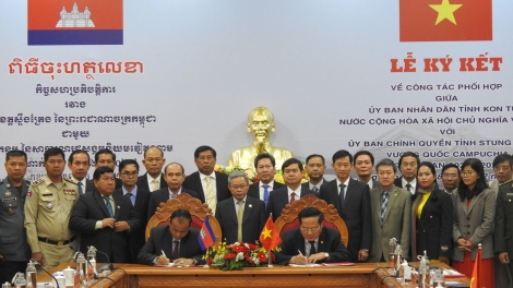 Dêh char Kon Tum păng Stung Treng (Campuchia) kĭ pơkăp jang hadoi 