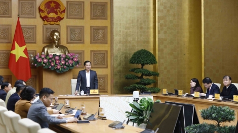 Groi Thủ tướng Lê Minh Khái ƀư tơm nar rƀŭn lôch nau kan bah Rnâng kan rđau nau kan mpeh rnoh tăch