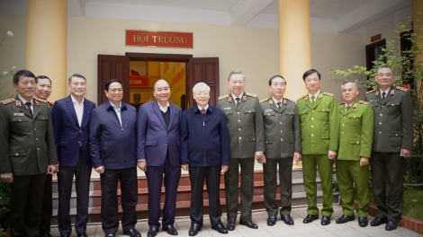  Khua gĭt gai Đảng Nguyễn Phú Trọng nao ti anôk bi kƀĭn bruă Đảng kahan ksiên gưl dlông