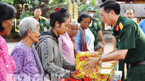 Nùs nhơm cau ling Việt Nam dê tàm lơgar gơ̆p bơyô Campuchia