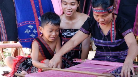 KHIK RAMIK SAONG PATAGOK  DOM YAOM ILAMO DI URANG BANGSA CƠ TU