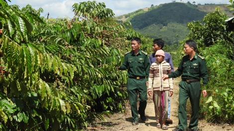 Rŭm môi tuăn tơdjuôm ivá mơjiâng thôn pơlê nếo a tơkăng kong Kon Tum