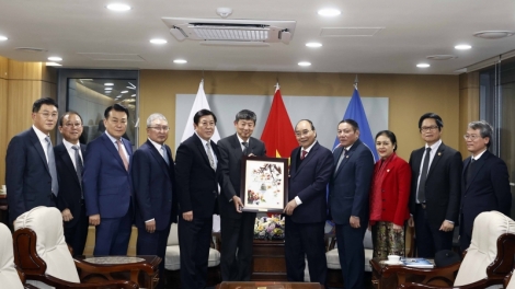 Khua lăn čar Nguyễn Xuân Phúc bi tuôm hŏng dŭm êpul êya ƀĭng hgŭm, bi mguôp Việt Nam – Dhŭng Korea 