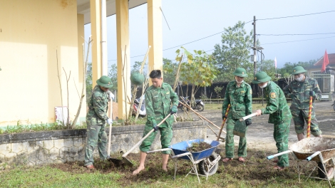 Ta đhâm c’mor xung kích, pazum têy bhrợ pa dưr bhươl cr’noon t’mêê