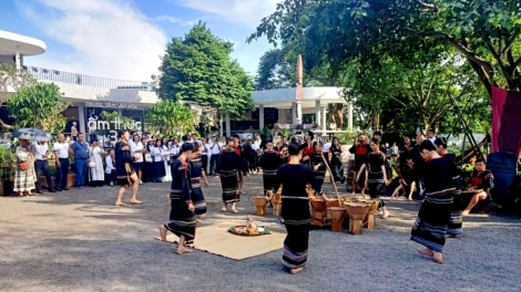 Dak Lak pơphun jơnum lăng glăi Jơlan hơdră “Pơđĭ kyar tuai čuă ngui jing gơnong bruă bơwih brơi tuai čuă ngui akŏ phun