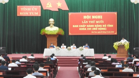 Khu pơkuâ hnê ngăn Đảng uỷ Kon Tum tơkŭm po hôp roh má 10