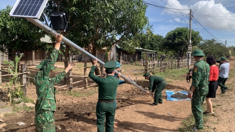 Cher cr’noọ bh’rợ “Băt ang zr’lụ ca noong k‘tiếc” đhị chr’val ca noong k’tiếc” chr’val Ia Lốp