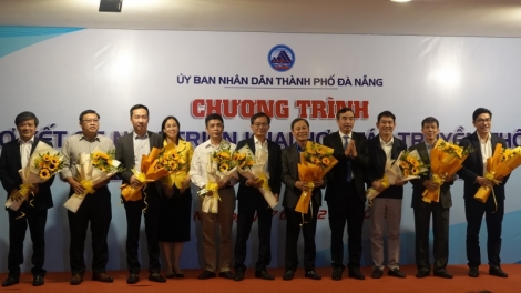 VOV ting xay p’căh bh’rợ tr’nêng âng Đà Nẵng tước ooy apêê pr’zơc bha lang k’tiêc 