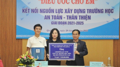 C’bhuh lươt pa bhrợ âng Bộ Giáo dục lâng Đào tạo bhrợ bhiêc đhị tỉnh Quảng Nam