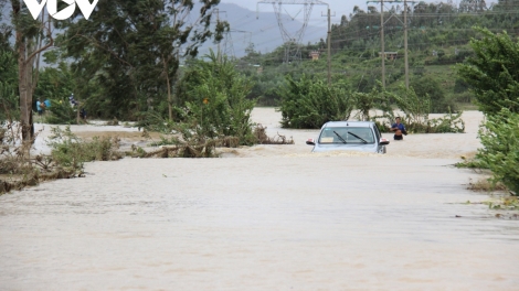 Miền Trung 5 cha năc chêệt lâng bil tic tu boo tuh