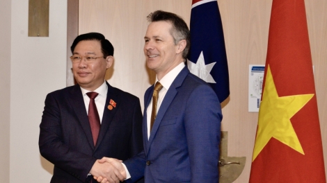 Khua bruă kƀĭn ala Vương Đình Huệ trông čhưn hŏng khua phŭn bruă sang hră mơar Austalia 