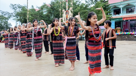 Manưih Cơ Tu ting Đảng