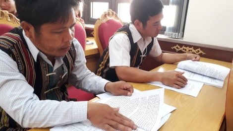 Zư pa dưr đh’riêng p’rá âng đhanuôr acoon coh-xa nay bh’rợ êêh rau âng muy cha năc