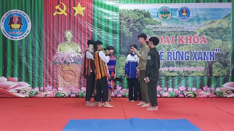 Xay moon, pa too pa choom zư lêy môi trường crâng đoọng ha học sinh Nam Trà My