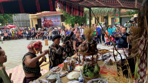 T’bhlâng xay truih pazêng xa nay đoọng ha manuyh vêy bấc ngai chăp manuyh acoon coh