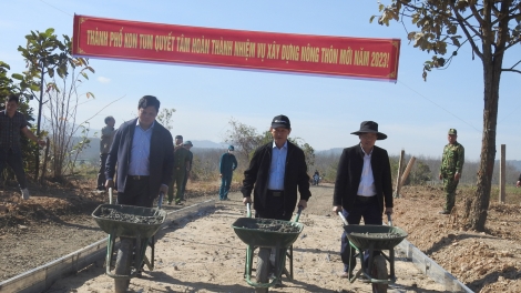 Kon Tum: Hrăm mbĭt trŭn ngă bruă mkŏ mkra krĭng ƀuôn sang mrâo leh anăn wăl ƀuôn prŏng jăk siam