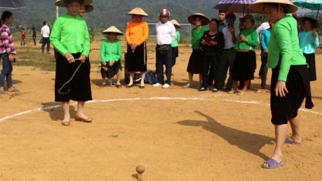 “TỨC KHANG” - KADHA ME-IN GHEIH MEKRE DI URANG TÀY YÊN BÁI