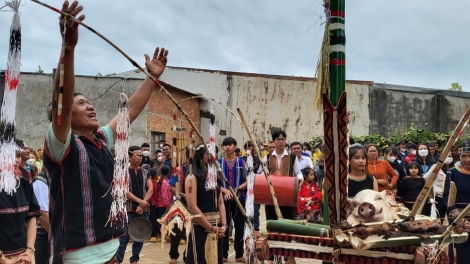 Tơdah rơnó Hơngui troh ƀă pơlê Tây Nguyên