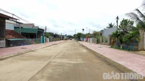 CƯ JÚT - ĐAK NONG BHAP BINI KAOH TANEH BREI NGAK JALAN