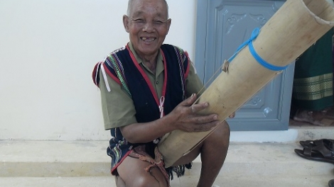 Ding kâ kơpô (Khóc trâu)