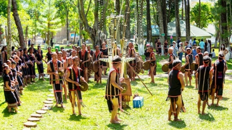 Mĕ krao koă bă krao ưh