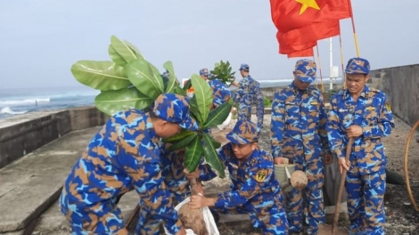 Quân dân Trường Sa choh lâh 1.800 tơơm n’loong coh tr’nơớp c’moo t’mêê