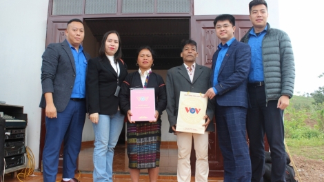 Đài p’rá Việt Nam pazưm lêy pa độp đoọng 5 đông Đại đoàn kết đhị Quảng Trị